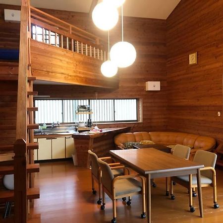 北軽井沢の貸別荘一棟貸し切り-庭とウッドデッキつき Azumaiokozan Extérieur photo